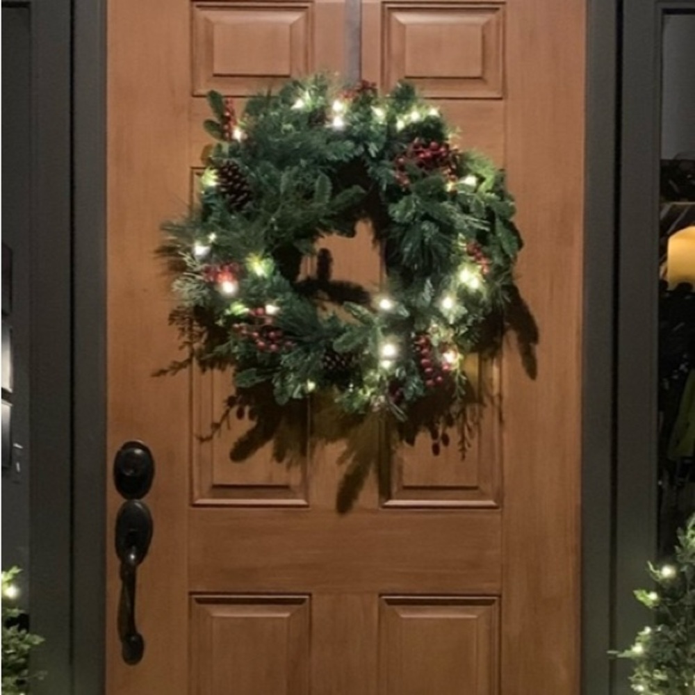 Christmas Wreath with Lights and Timer